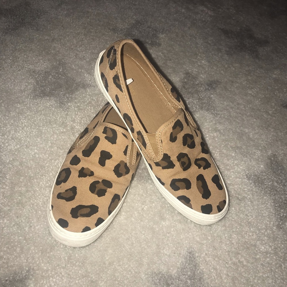❌SOLD❌slip-on shoes.